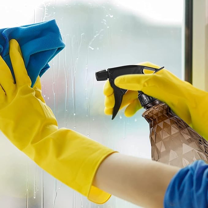 2 Pcs Spray Bottles, 500 ml/17 oz Empty Water Spray Bottles, Plastic Reusable Adjustable Mist Sprayer Squirt Bottles Containers Refillable for Cleaning Solutions, Gardening, Plants