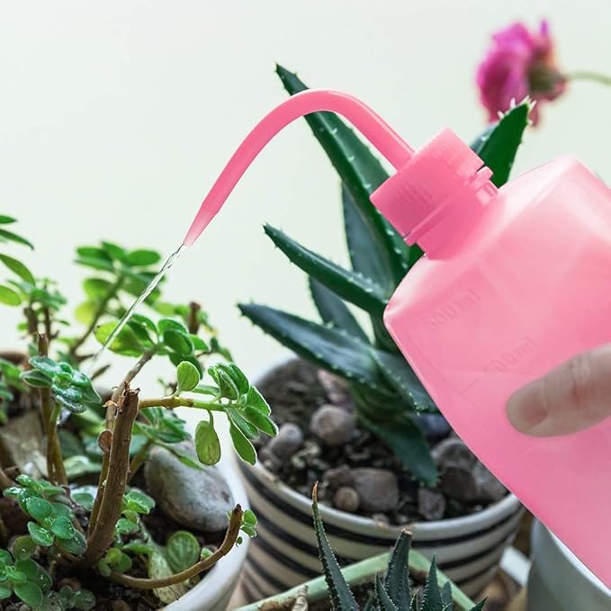 Squeeze Bottles Succulent Watering Bottle 500ml Pink Water Squirt Irrigation Bottle Squeeze Sprinkling Can Plastic Wash Plant Bottle 2pc