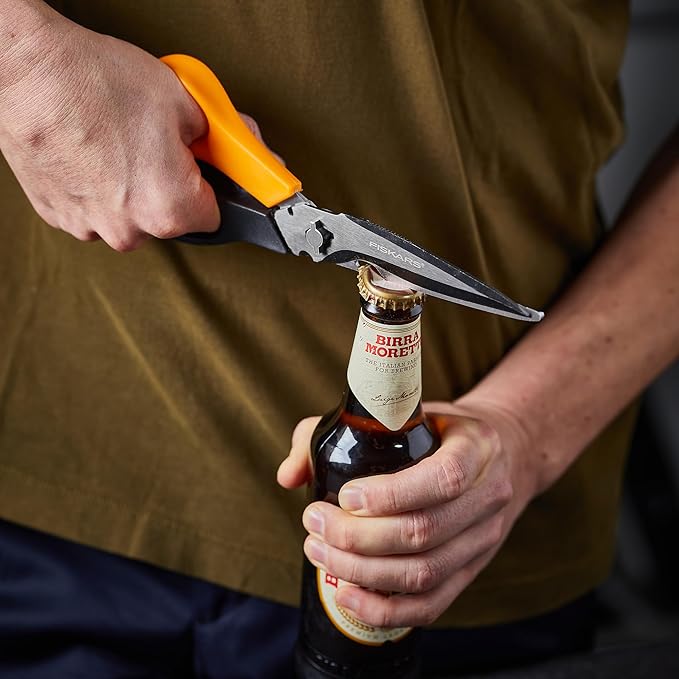 Fiskars Garden Scissors, 7-in-1 Garden Shears Multi-Tool with Sheath, Great for Plant Trimming, Cutting Nursery Pots, Bags, and Wire