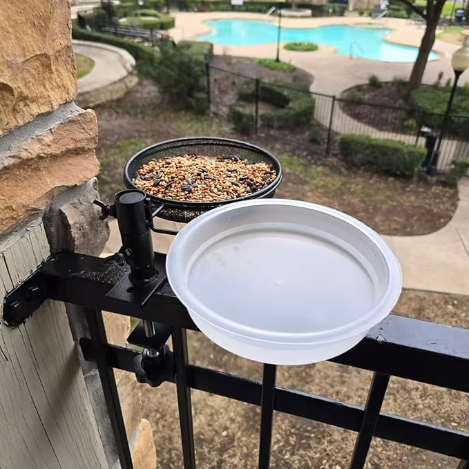 2pcs Plastic Round Bird Feeders Bowls, Wild Birds Seed Feeder Tray Bird Bath Water Bowls Accessories for Feeding Station Tray Perfect for attracting Birds