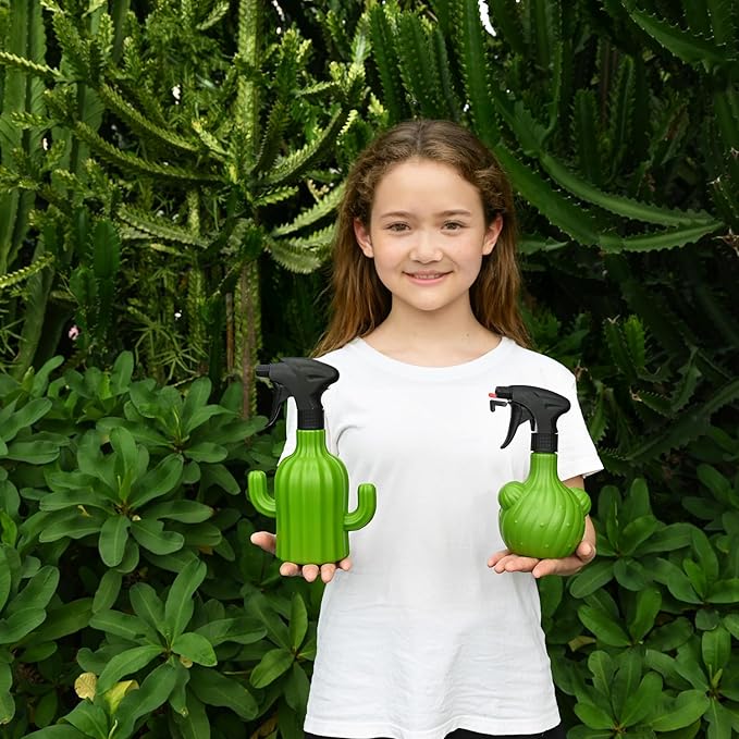 Plant Mister Spray Bottle，Spray Bottle for Indoor and Gardens, Continuous Water Mist Sprayer for Plants, Flowers, Cleaning (green 500ml/17oz)