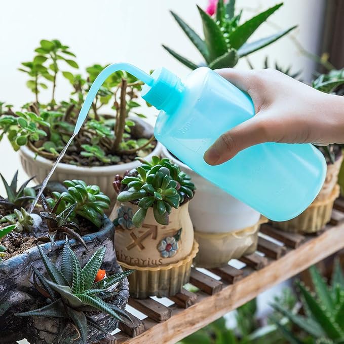 Squeeze Bottles Succulent Watering Bottle 500ml Blue Water Squirt Irrigation Bottle Squeeze Sprinkling Can Plastic Wash Plant Bottle 2pc