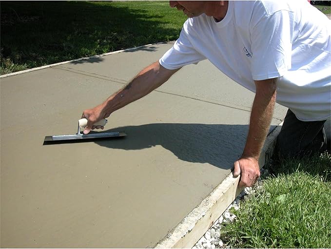 MARSHALLTOWN Finishing Trowels, Wood Handle Material, 102mm Width, Curved Handle Style, High Carbon Steel Blade Material, 245mm Length, Made in The USA, MXS55